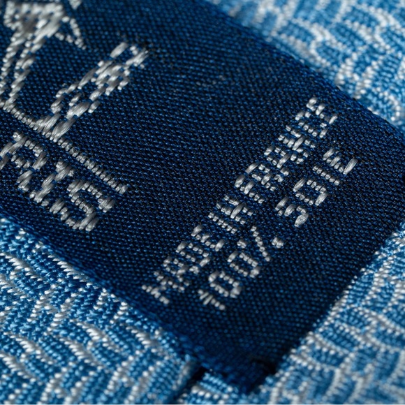 SOLD! Hermes Faconnee H Bicolore tie (New!) - Picture 5 of 7